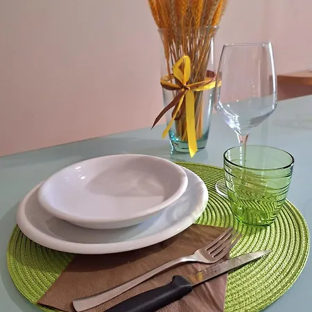 Tra E Montagna - Corte 77 *