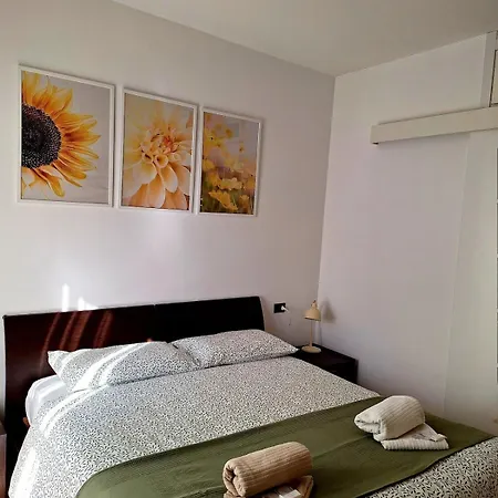 Tra E Montagna - Corte 77 شقة