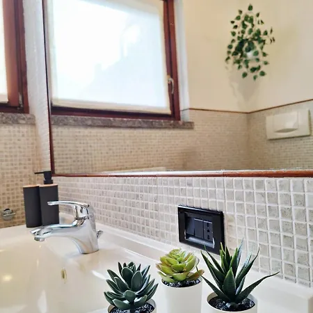 Near -300m To Station -ac Apartamento Valmadrera