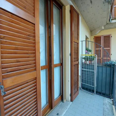 Near -300m To Station -ac Apartamento Valmadrera