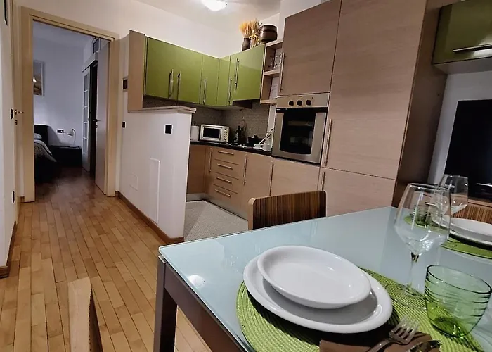 Tra E Montagna - Corte 77 شقة *